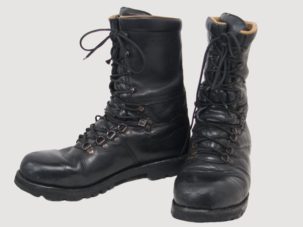 Austrian heavyweight black leather combat boots